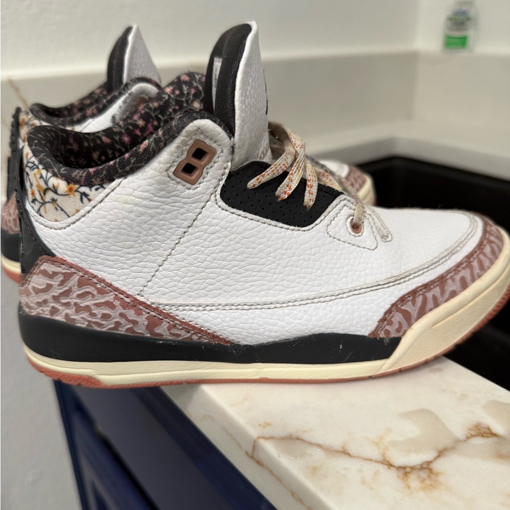 Air Jordan 3 Retro GS “Vintage Floral” | Size 3Y (Girls)